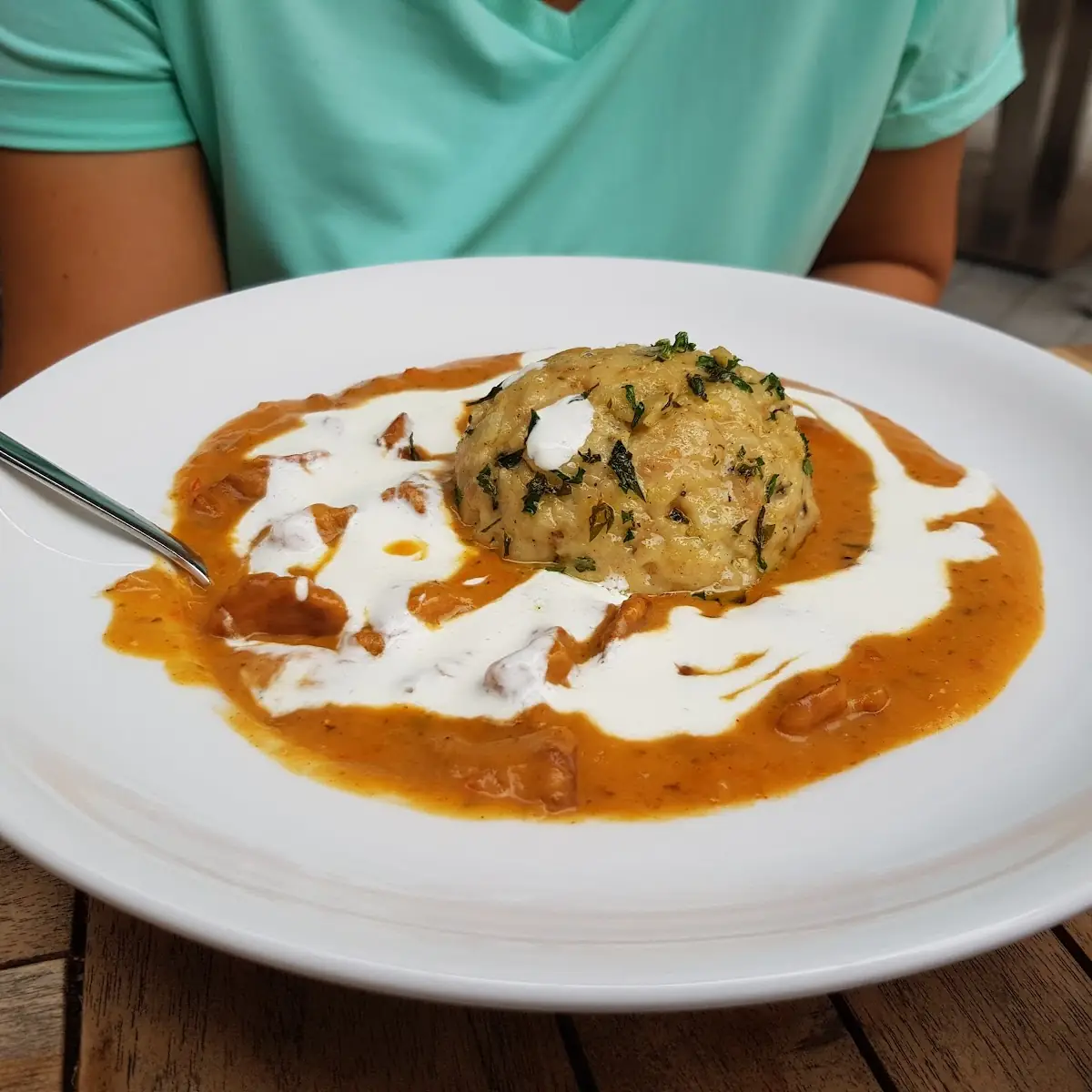 Eierschwammerlgulasch