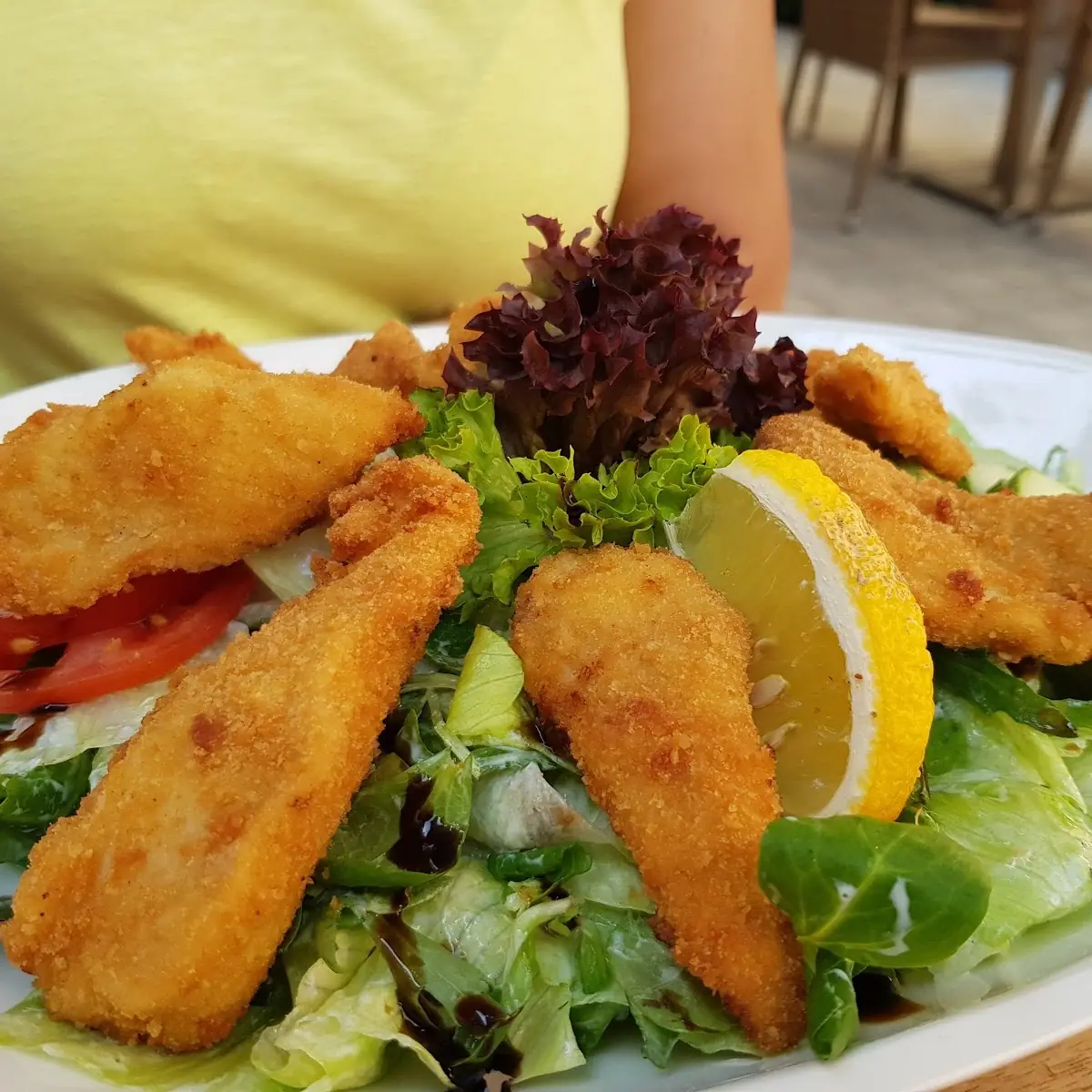 Hühnerfilet Auf Blattsalat