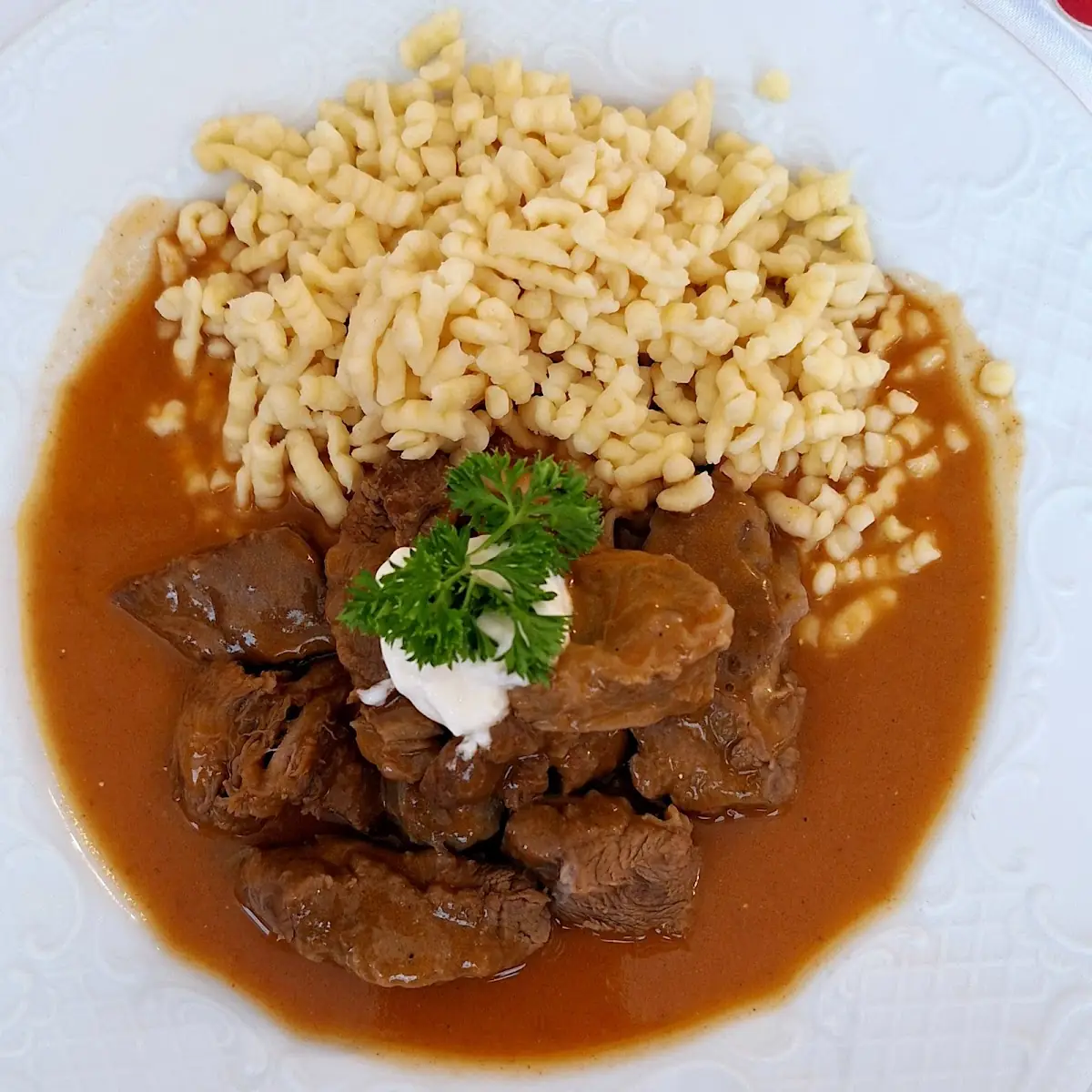 Kalbsrahmgulasch Mit Spätzle