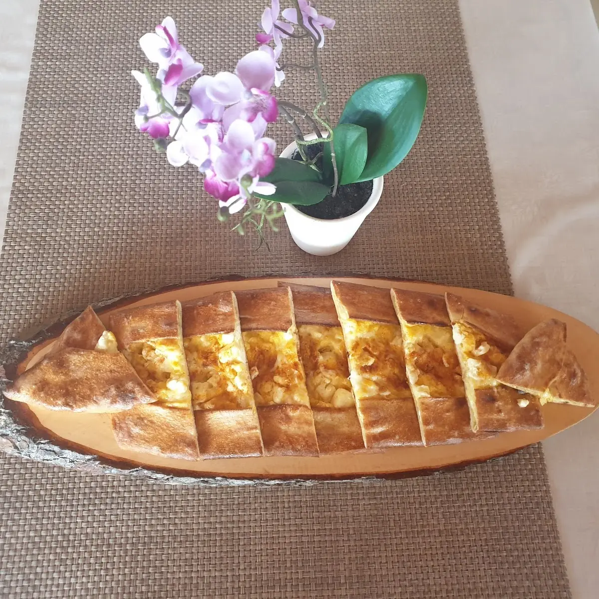 Pide-käse-ei