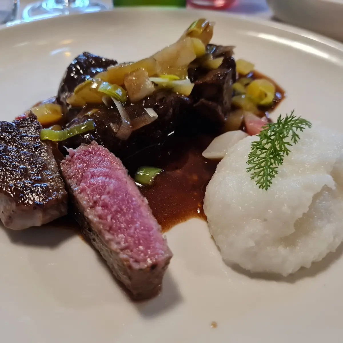 Zweierlei Vom Rind Mit Weisser Polenta