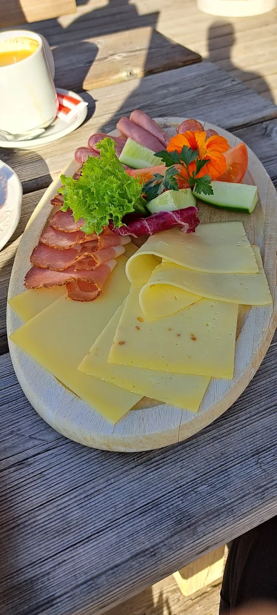 Aufschnitt Auch Mit Beim Früstückst Mit Dabei