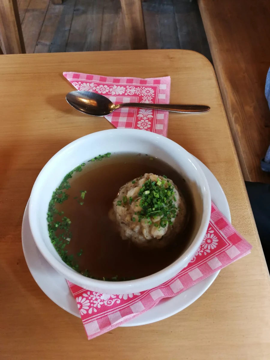 Speckknödel Suppe