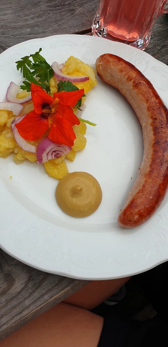 Bratwurst Mit Kartoffelsalat