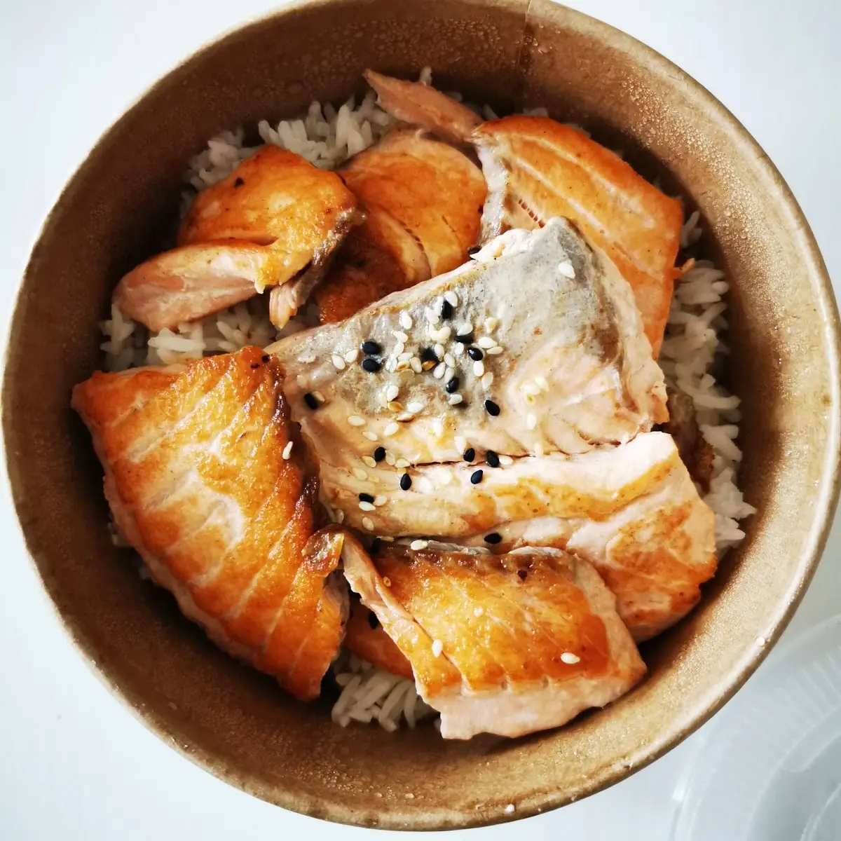 Lachs Mit Gemüse Und Reis