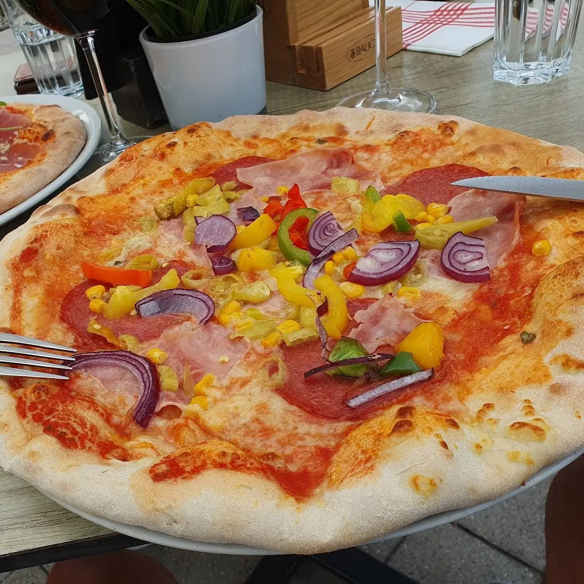 Pizza Rusticana Prosciutto Con Rucola