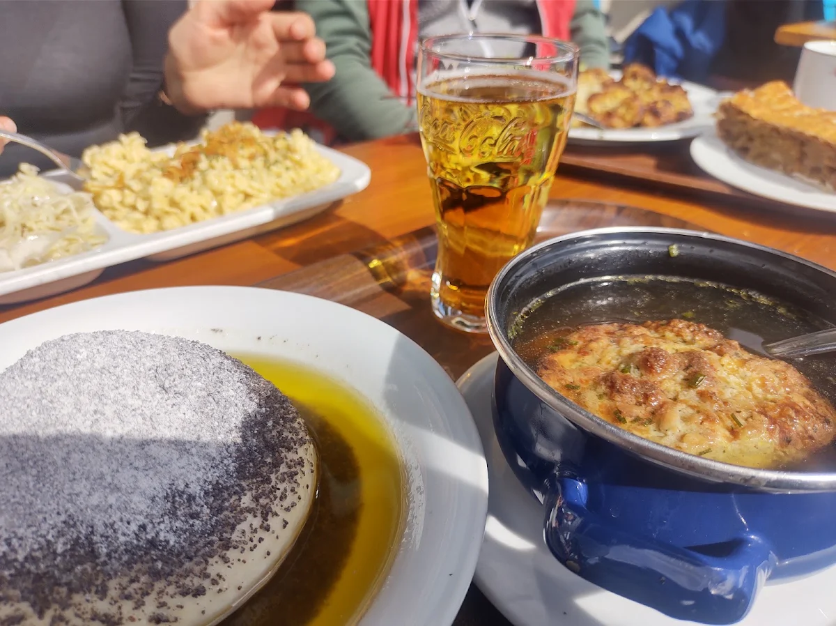 Kaspressknödelsuppe Germknödel