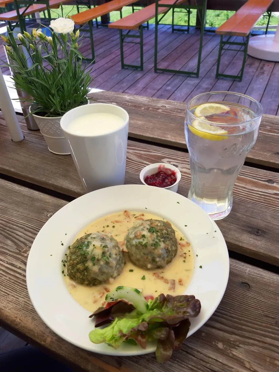 Spinatknödel Mit Eierschwammerlsoße