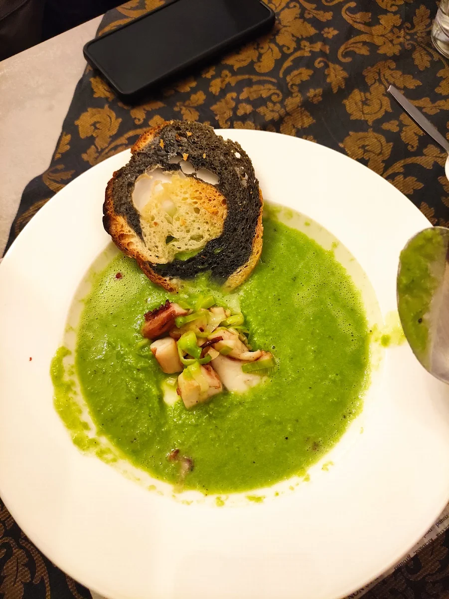 Erbsensuppe Mit Oktopus
