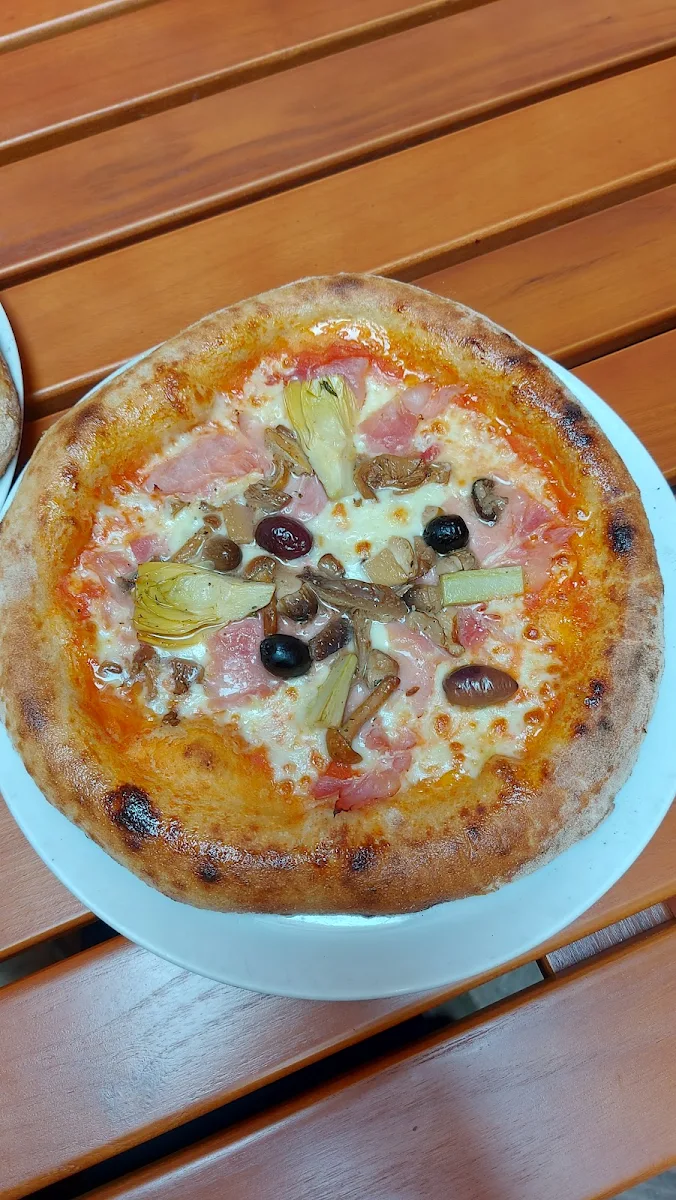Pizza Capricciosa