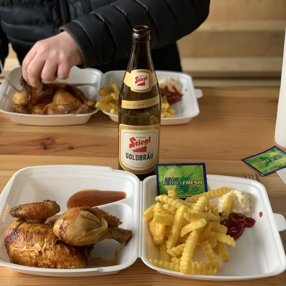 Hähnchen Mit Pommes Frites
