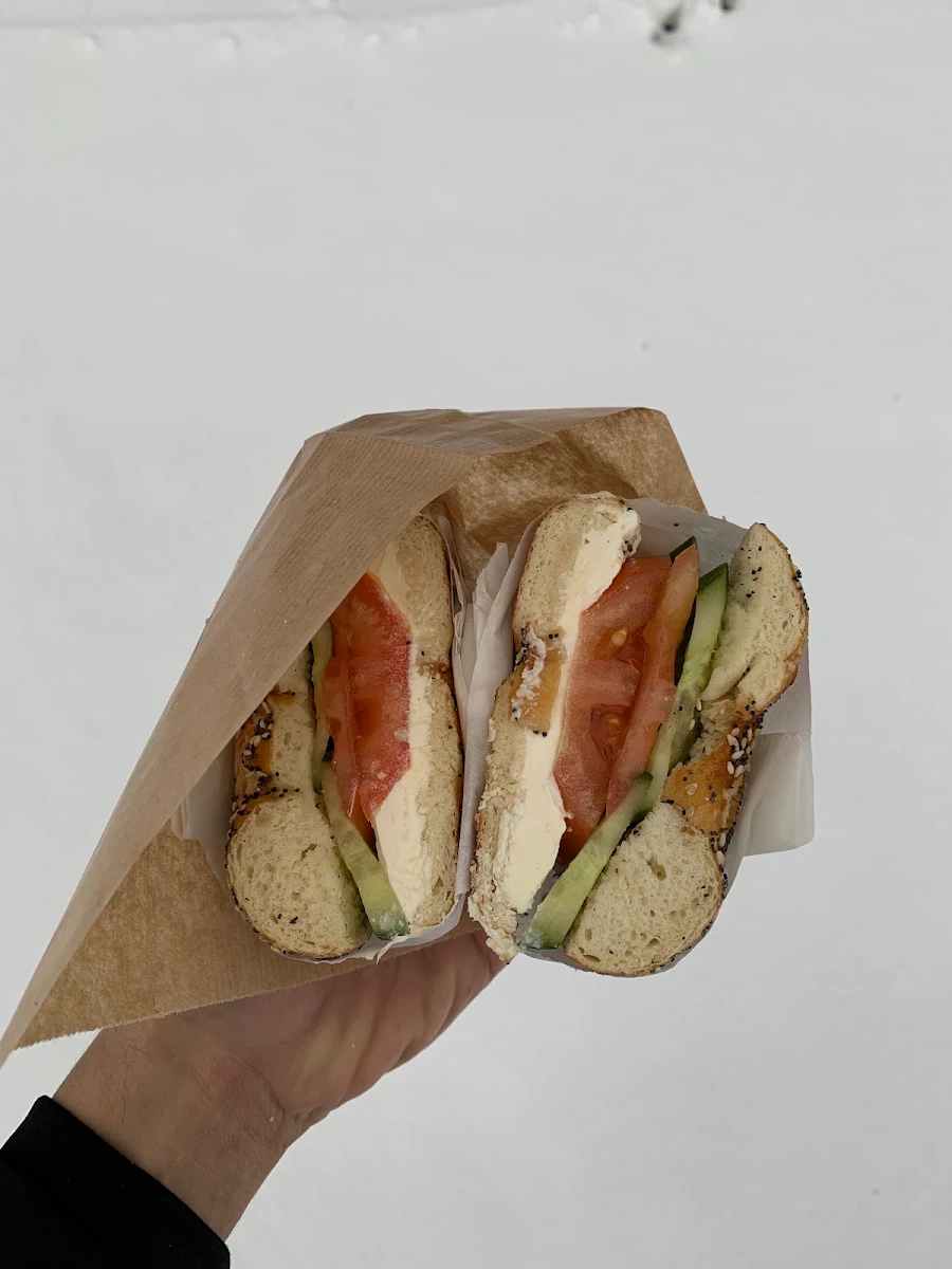 Tomato Cucumber Bägel