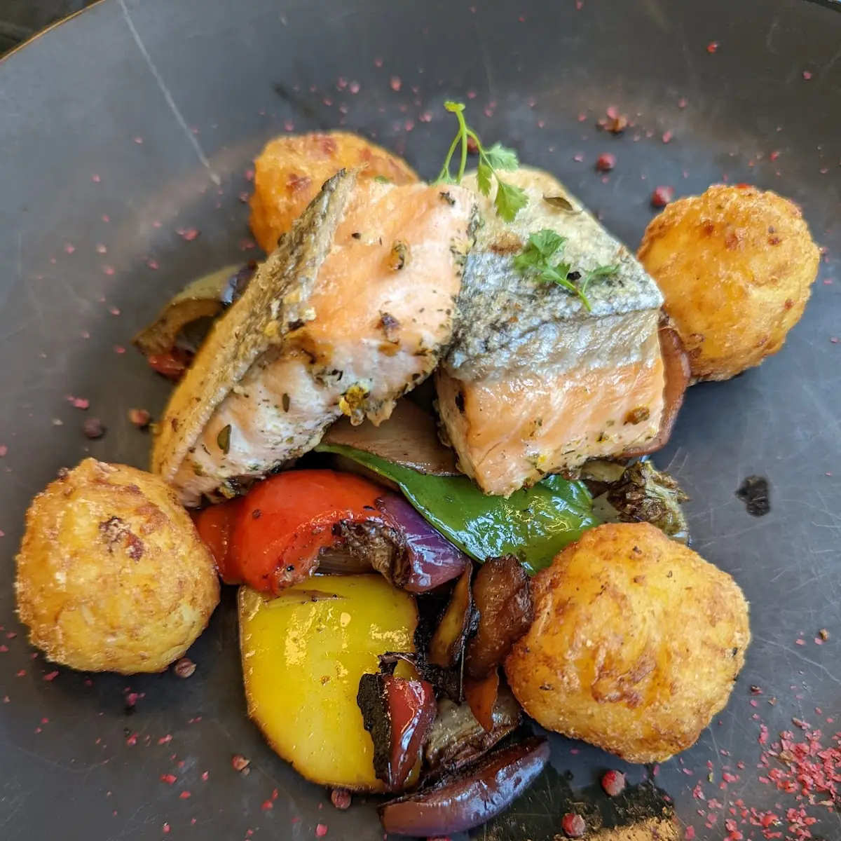 Gegrillte Lachs Schnitte Mit Kroketten