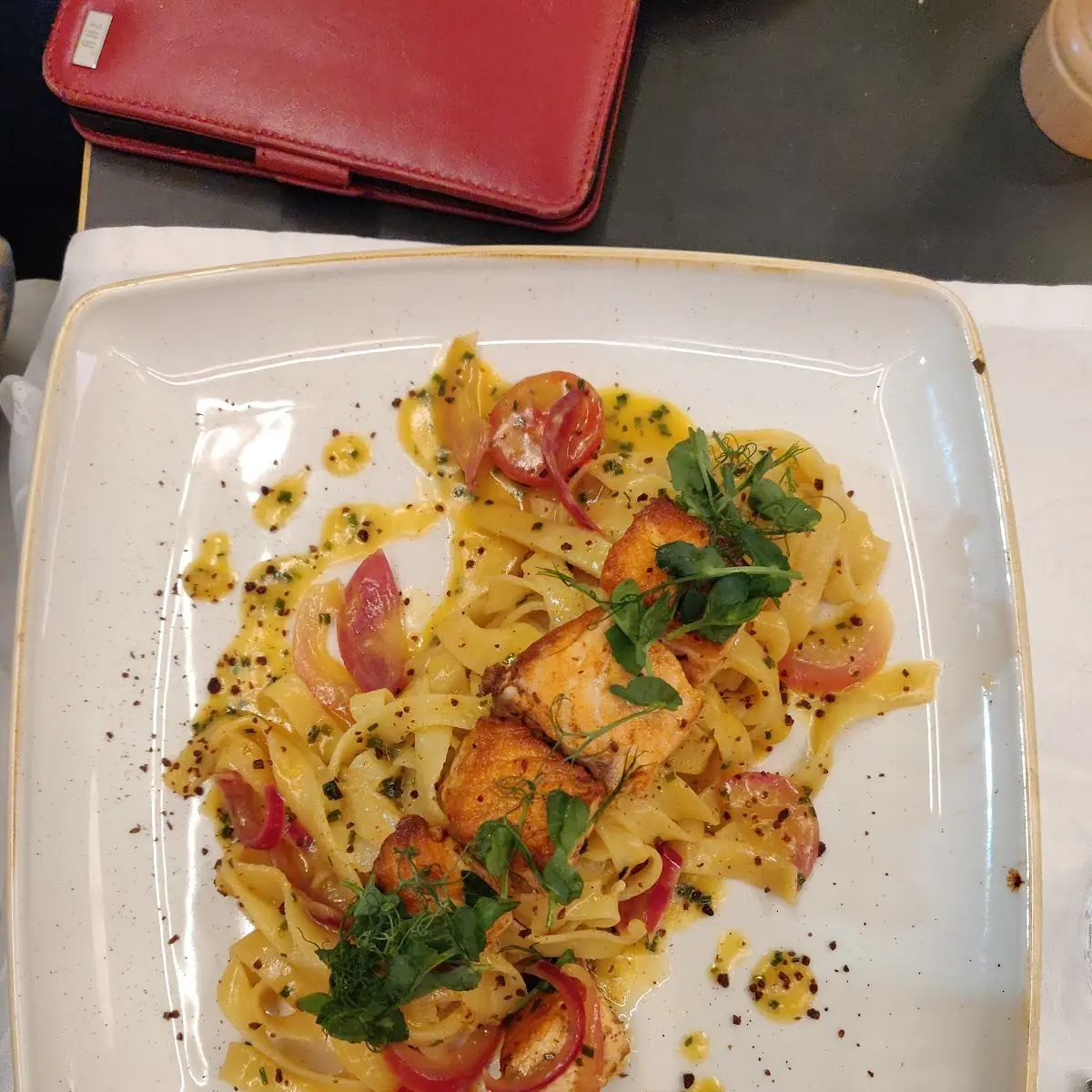 Tagliatelle Con Crema Di Salmone