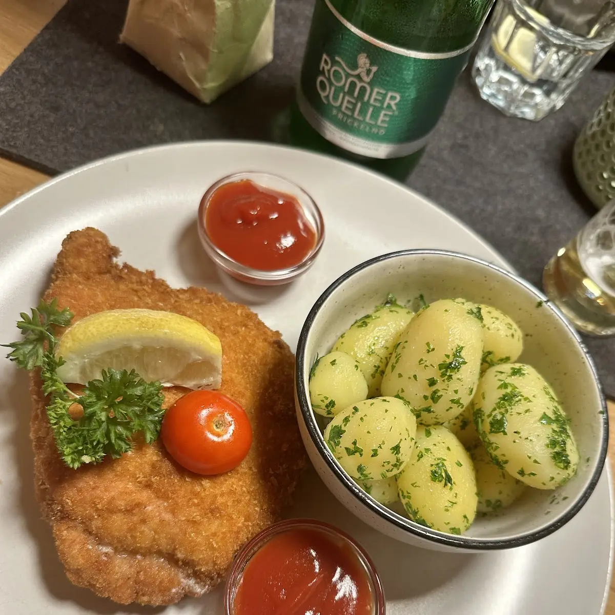 Wiener Schnitzel Mit Pommes