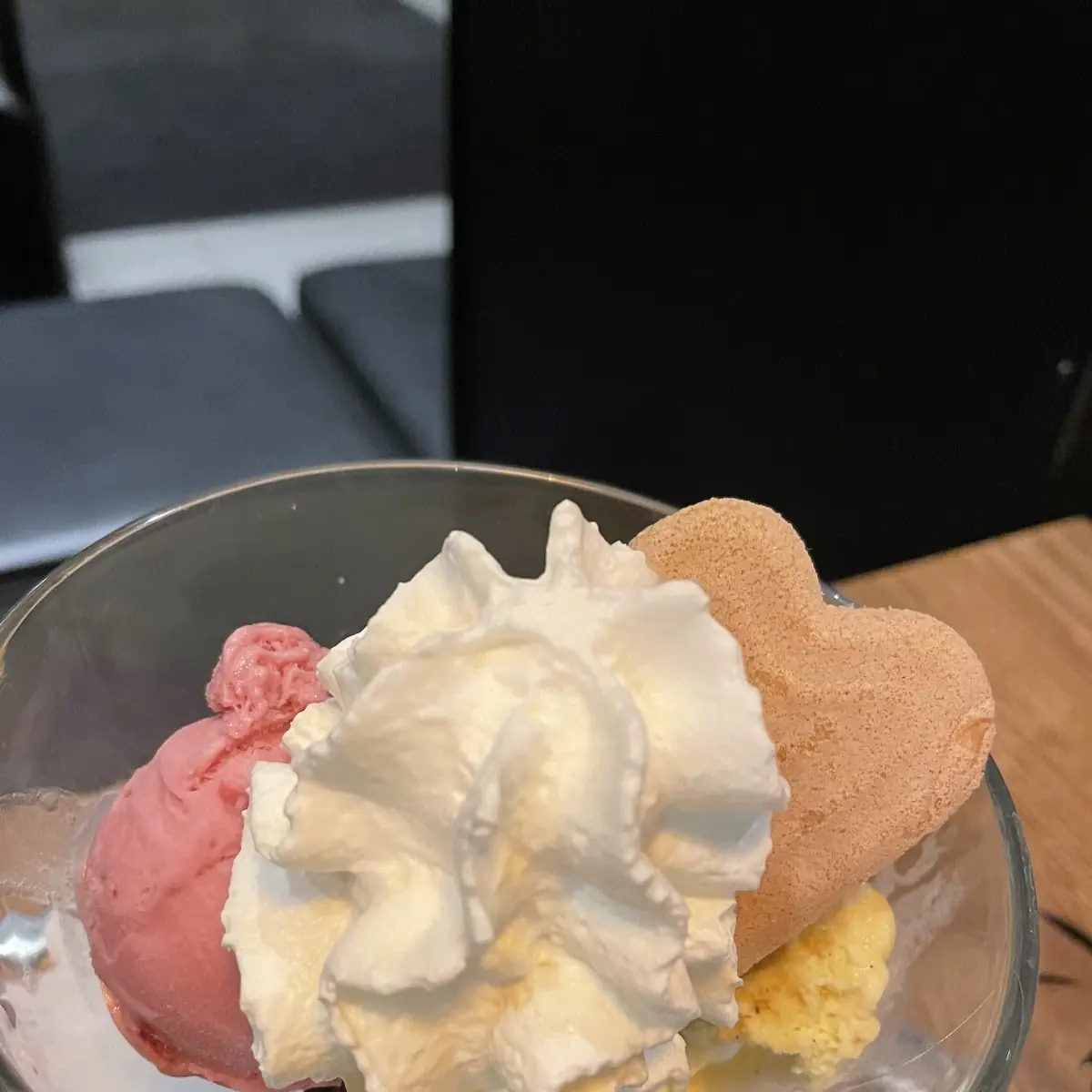 Gemischtes Eis Mit Sahne
