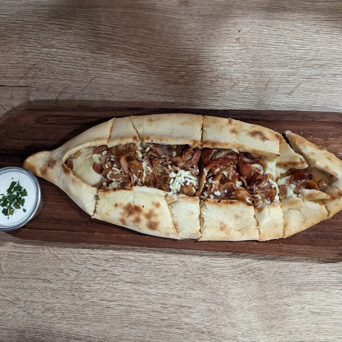 Pide Mit Dönerfleisch
