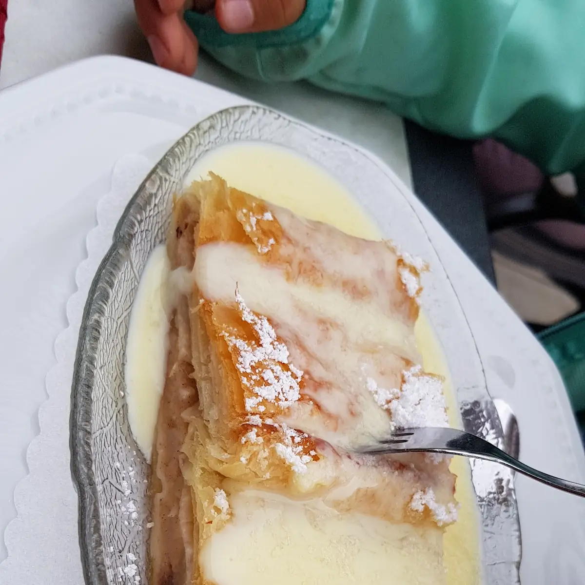 Apfelstrudel Mit Vanillesauce