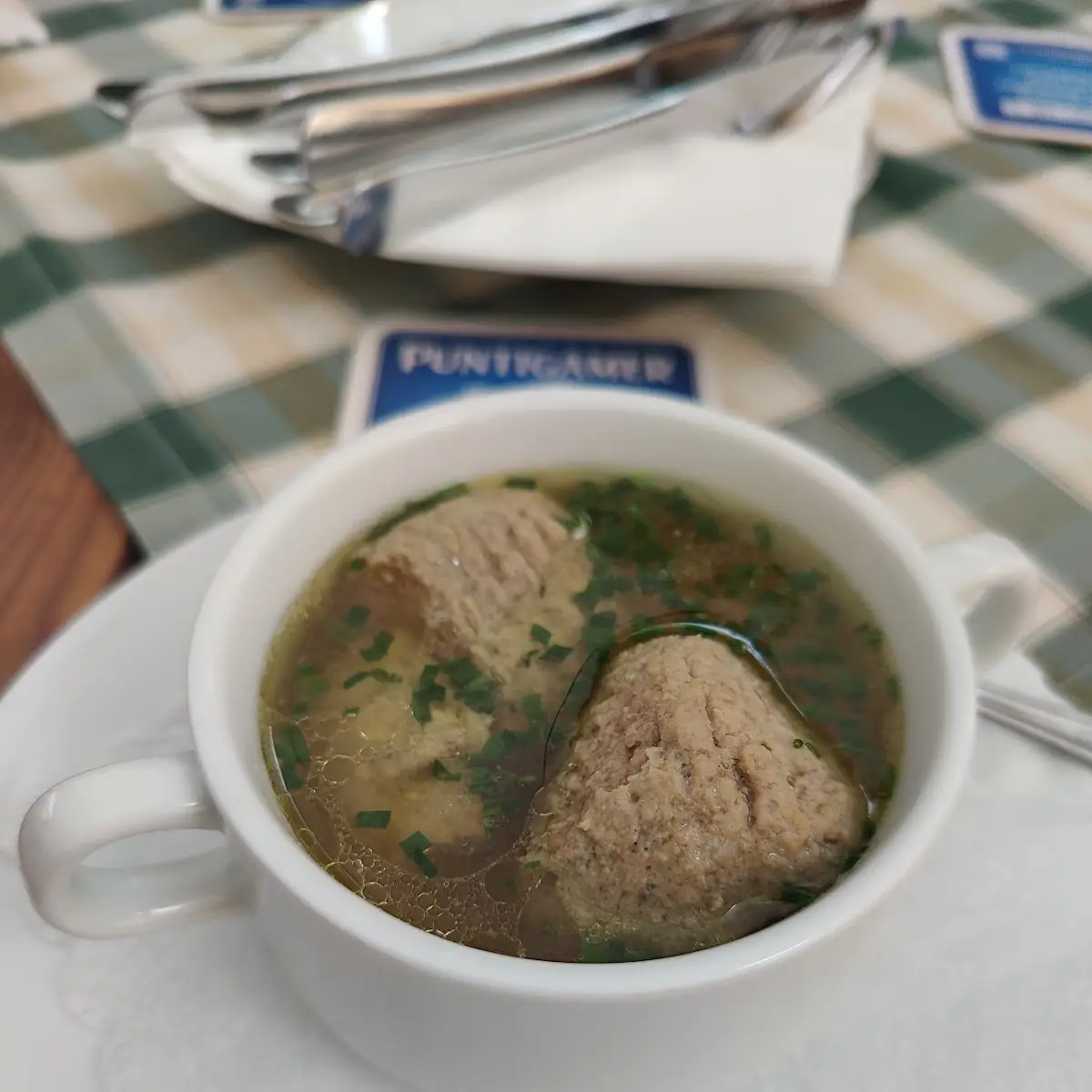 Leberknödelsuppe