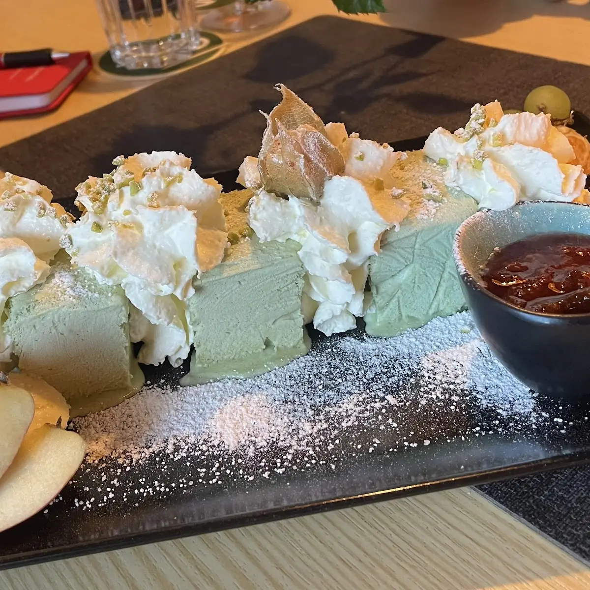 Pistazien Sorbet Trio
