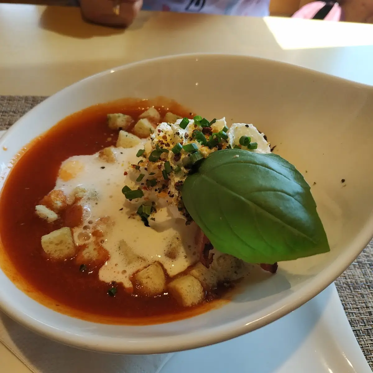 Tomatencreme Suppe Mit Mozzarella Alla Caprese