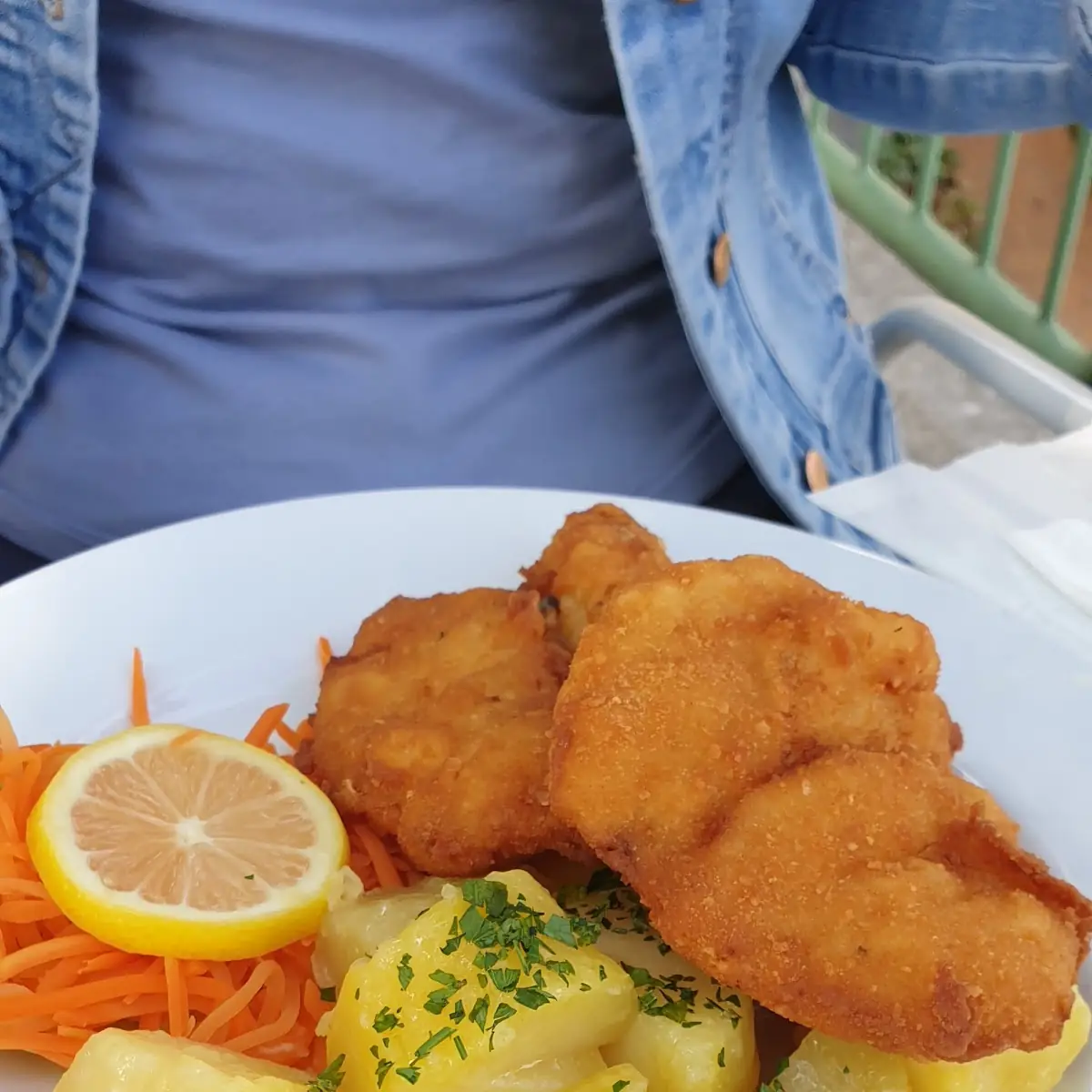 Wiener Schnitzel Mit Gemischten Salat