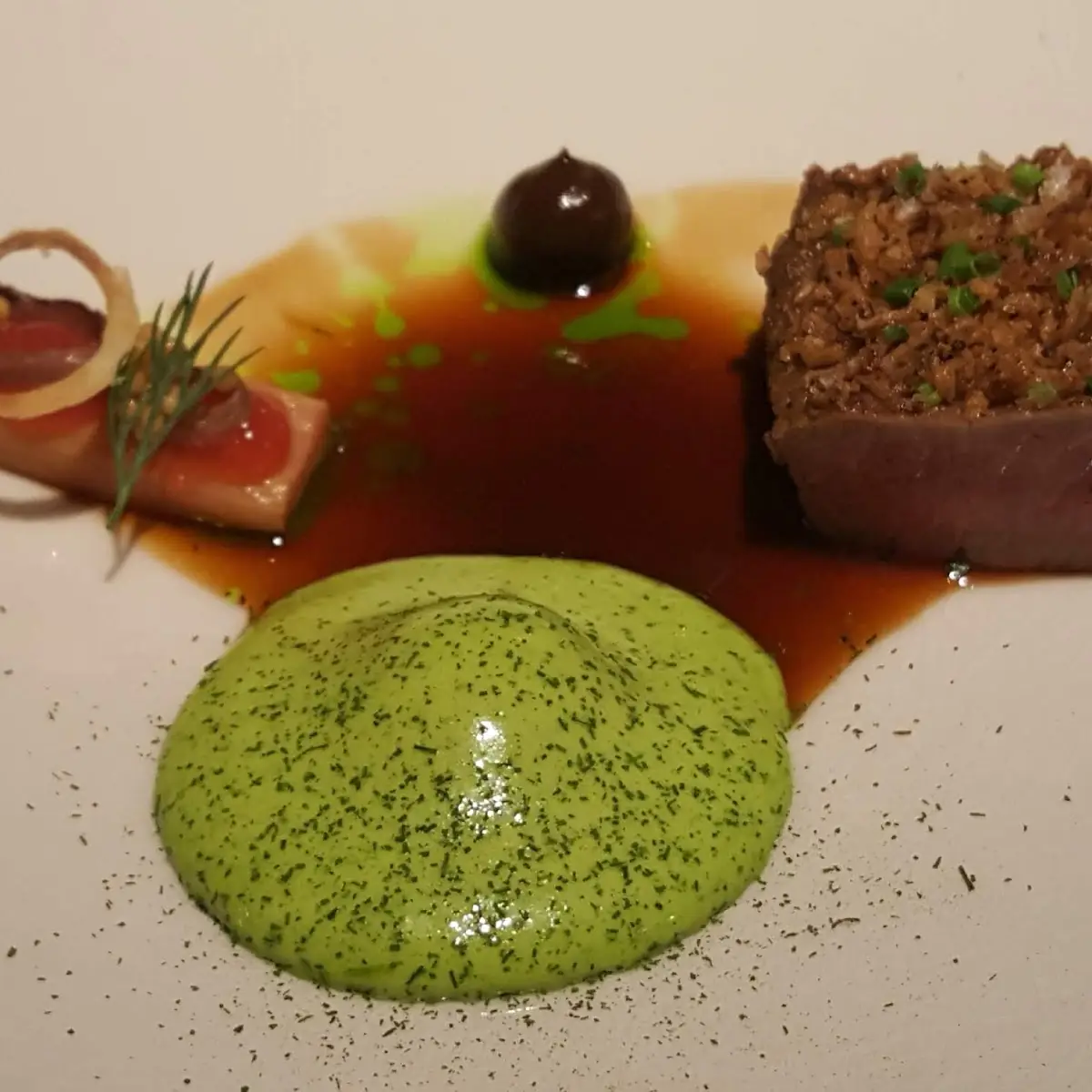 Lammrücken Mit Dill-honig-senf Und Rhabarber Sous Vide