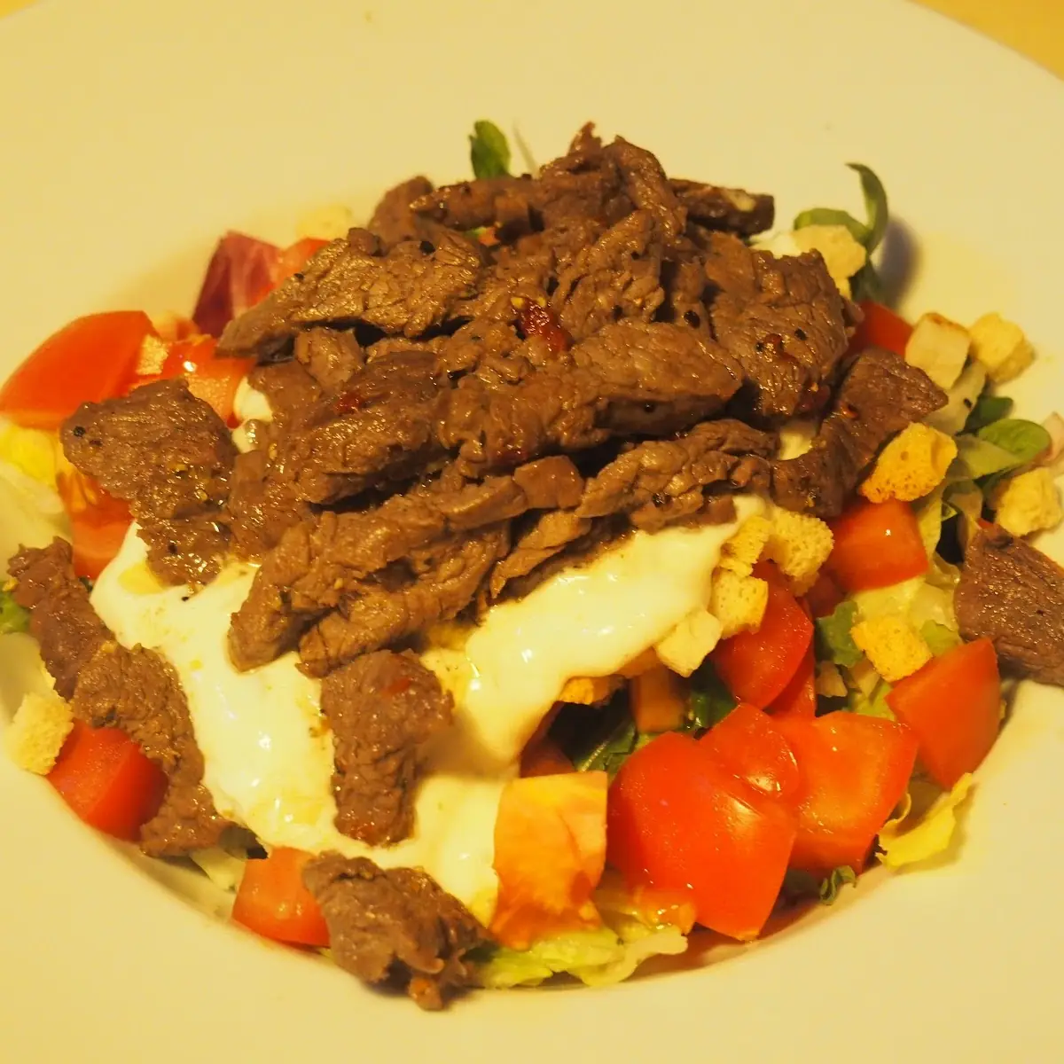 Caesar Salad with Grilled Beef