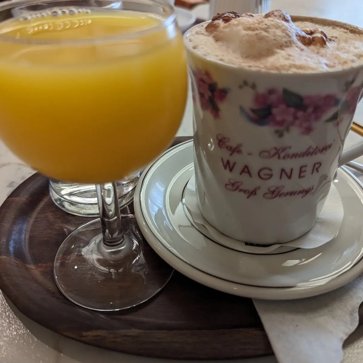 Häferlkaffee Mit Orangensaft