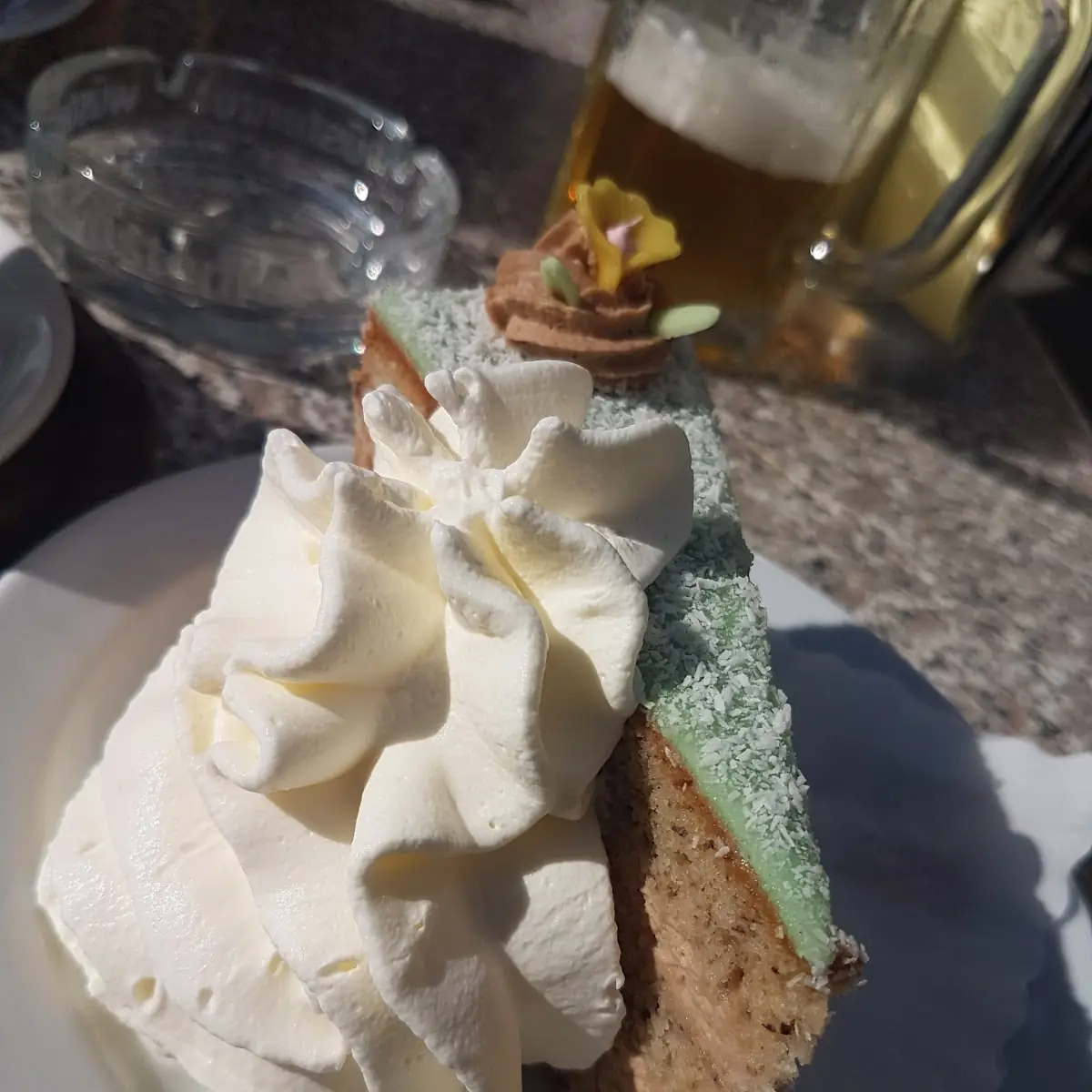 Nusstorte Mit Schlagobers