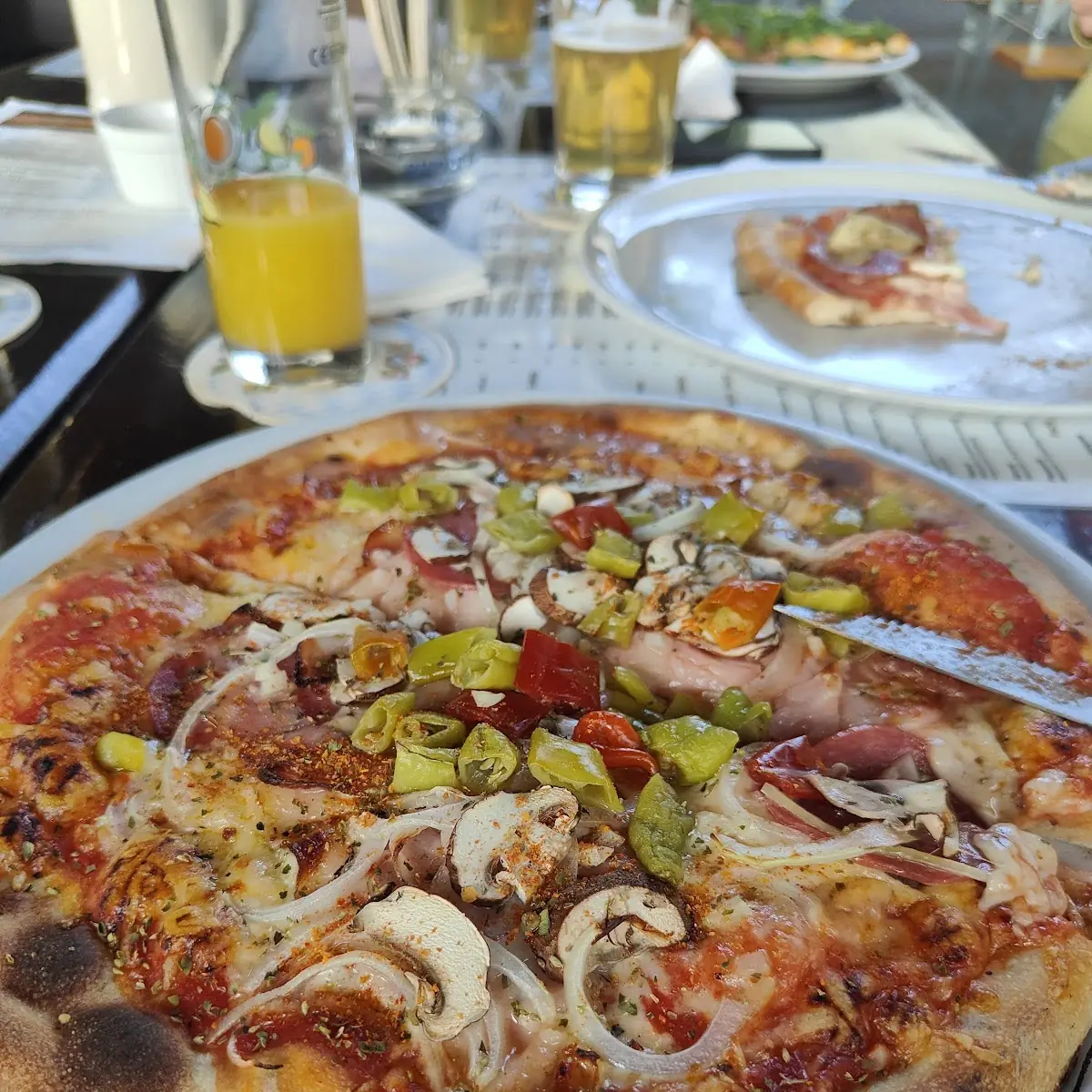 Rustica Pizza