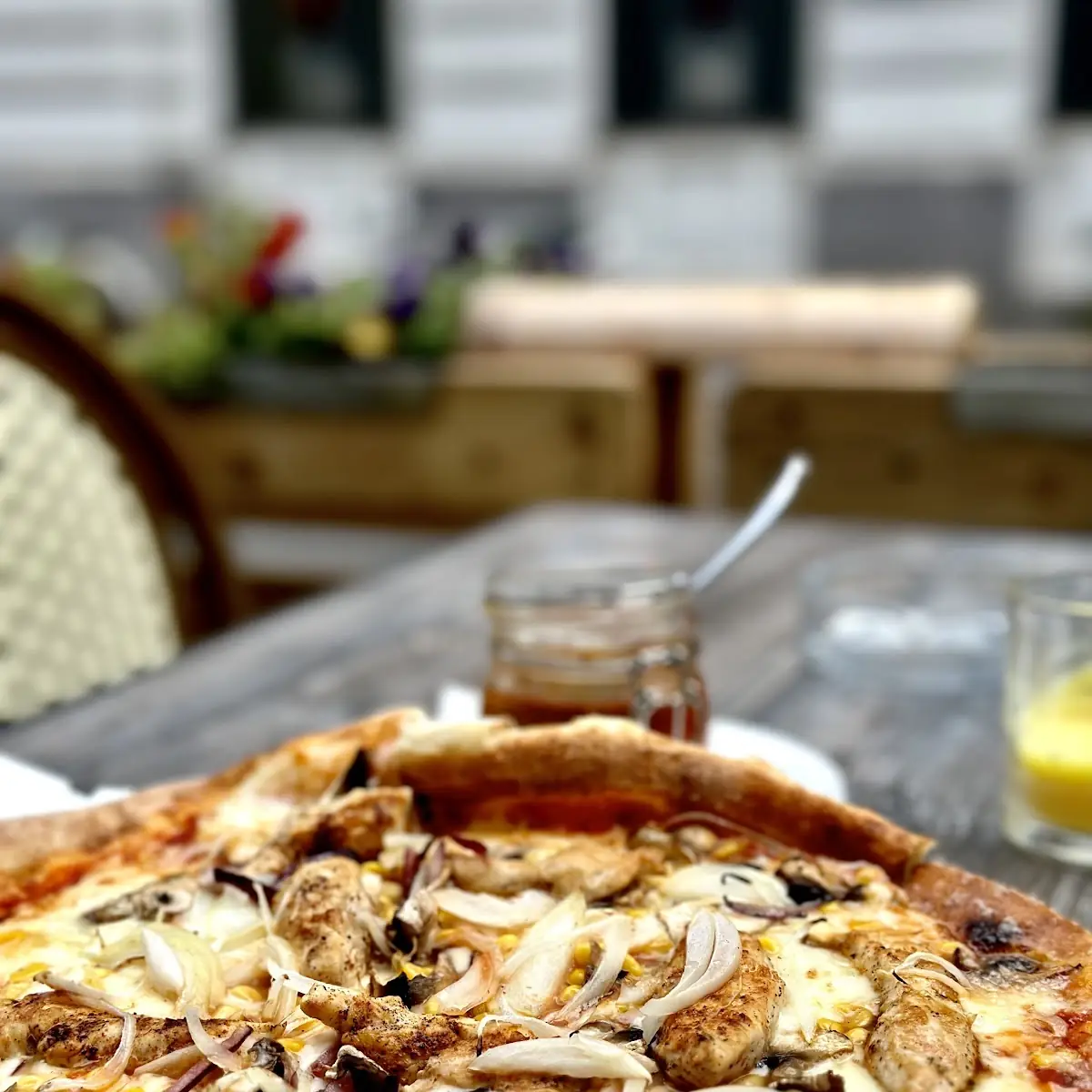 Pizza Mit Hühner Fleischkäse