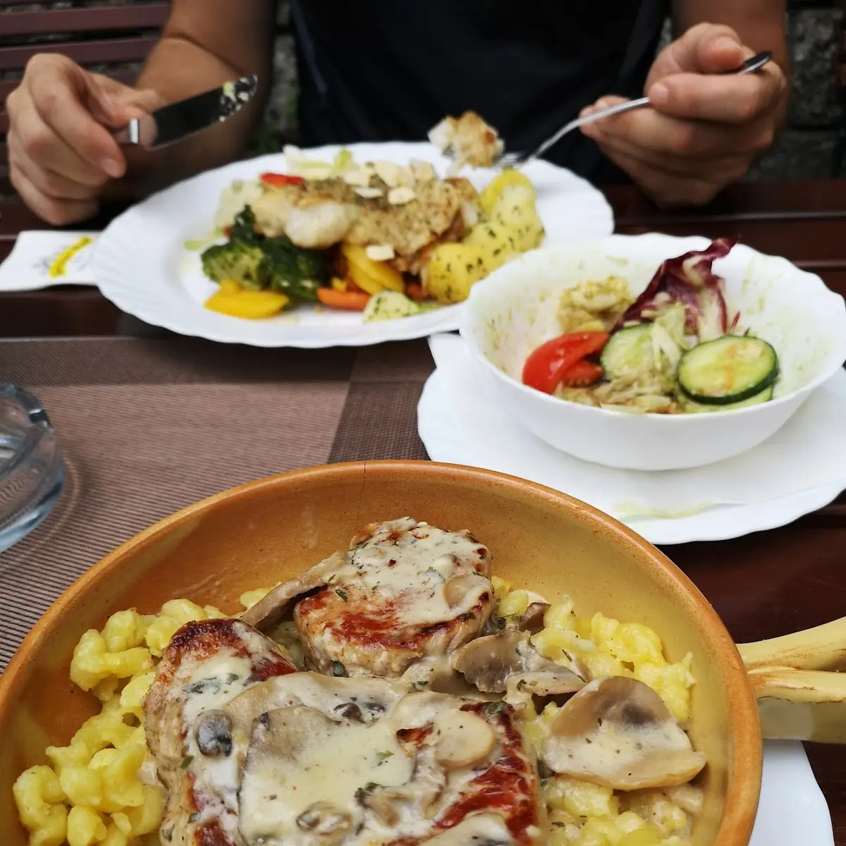 Schweinefiletmedaillons Mit Champignons Und Spätzle