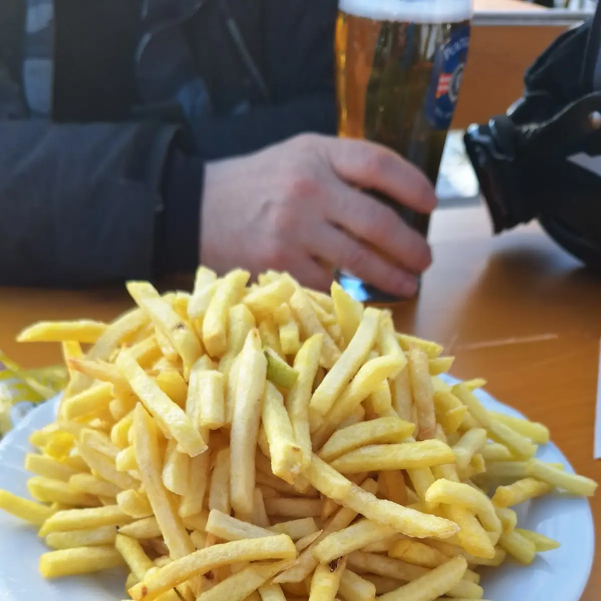 Portion Pommes Groß