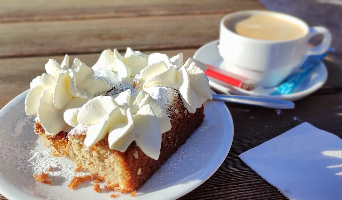 Kuchen Mit Sahne