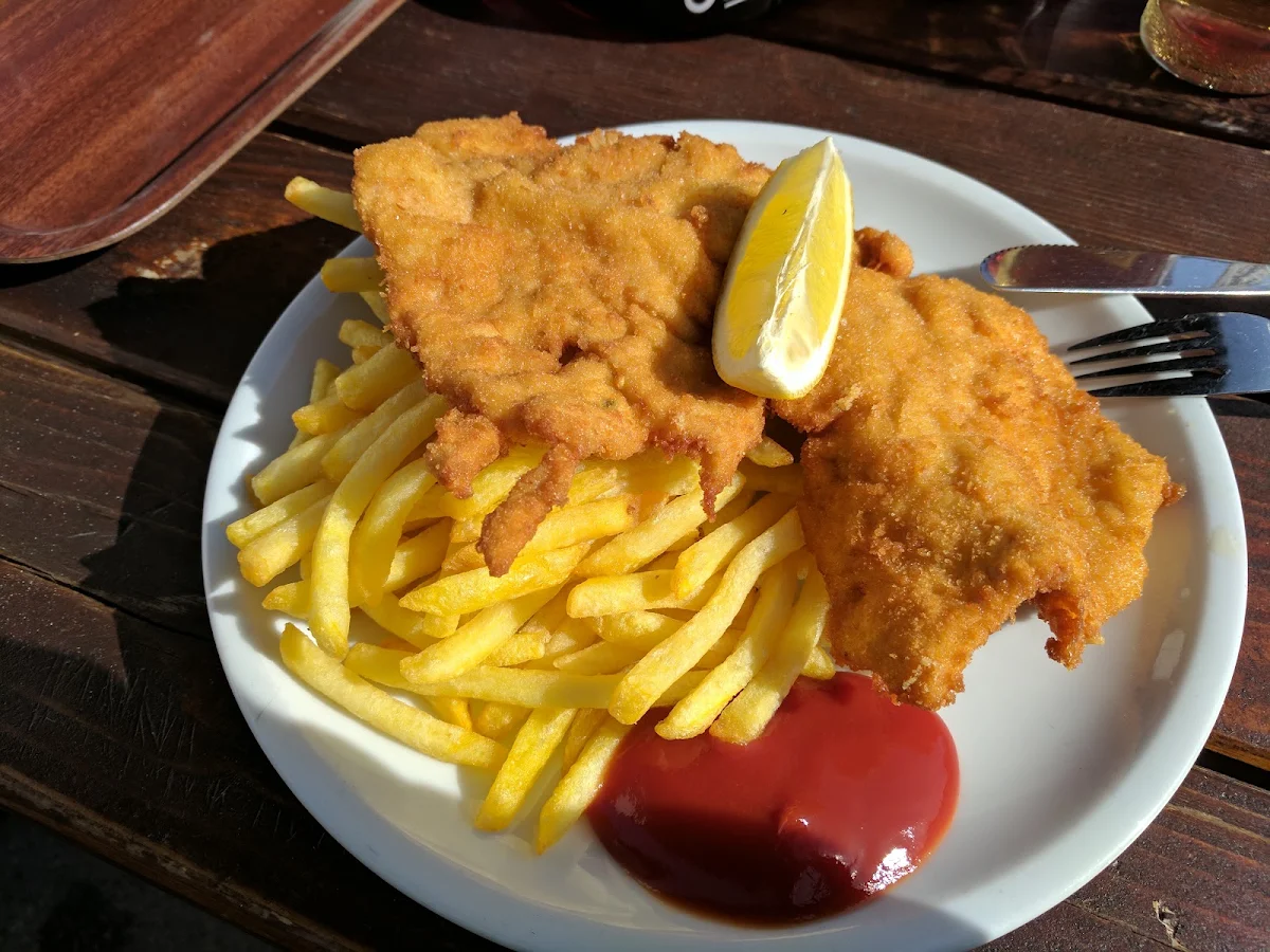 Schnitzel Mit Pommes