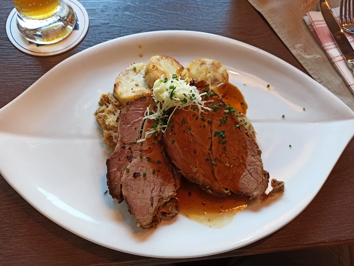 Ofenfrischer Schweinebraten
