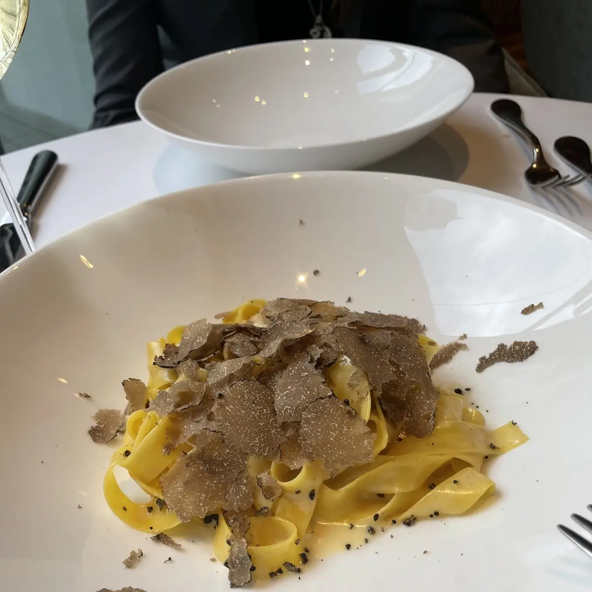 Cappellacci Fatti In Casa Ripieni Con Ossobuco Brasato Alla Milanese Burro Al Limone E Zafferano
