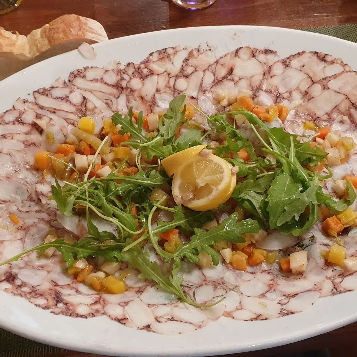 Tintenfischcarpaccio