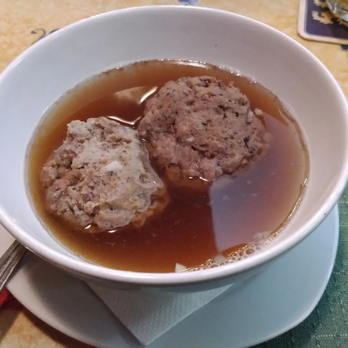 Leberknödelsuppe