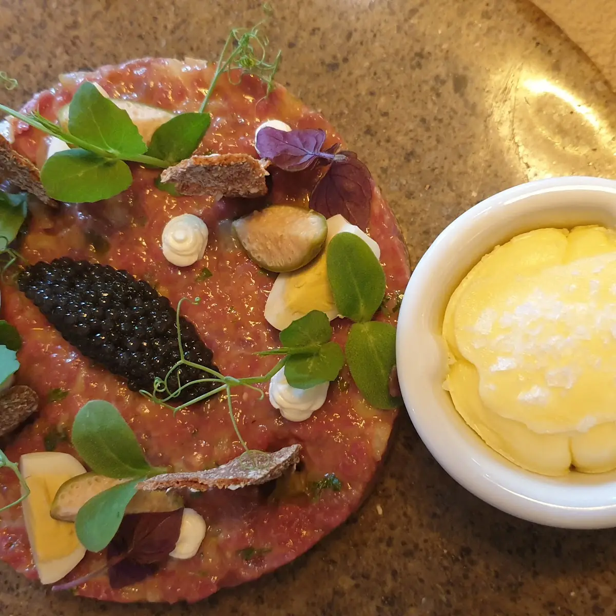 Beef Tartar Mit Kaviar