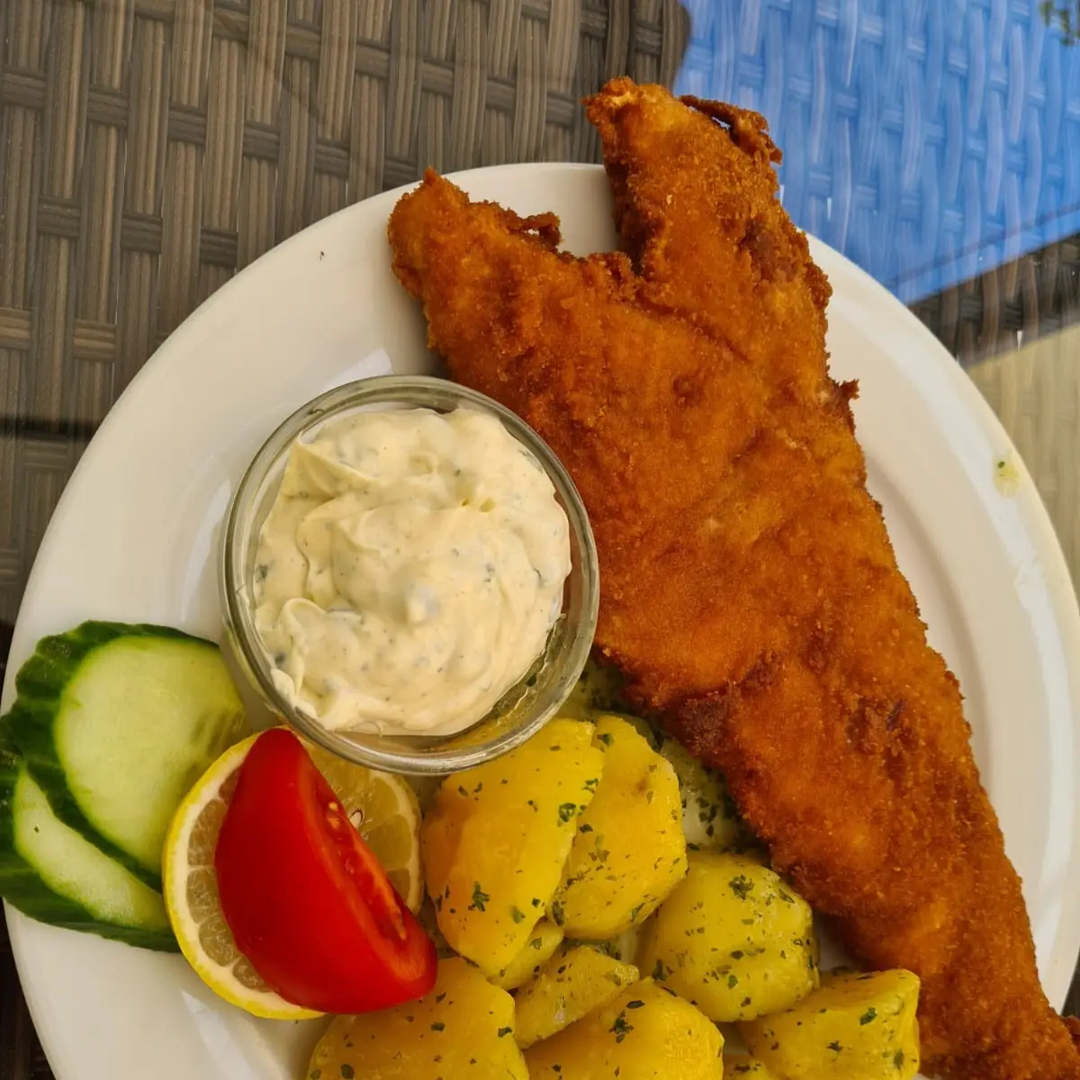 Gebackener Seehecht Mit Petersilerdäpfeln
