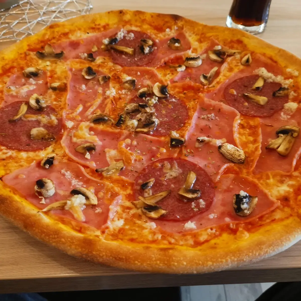 Pizza Salami Custom