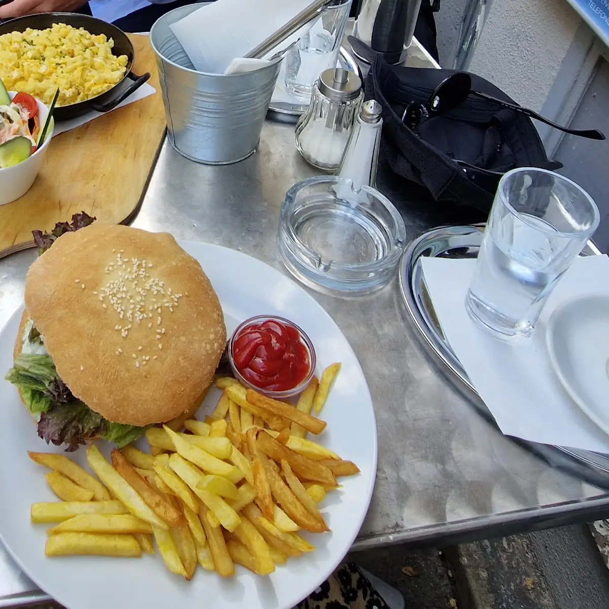 Holoumi Burger