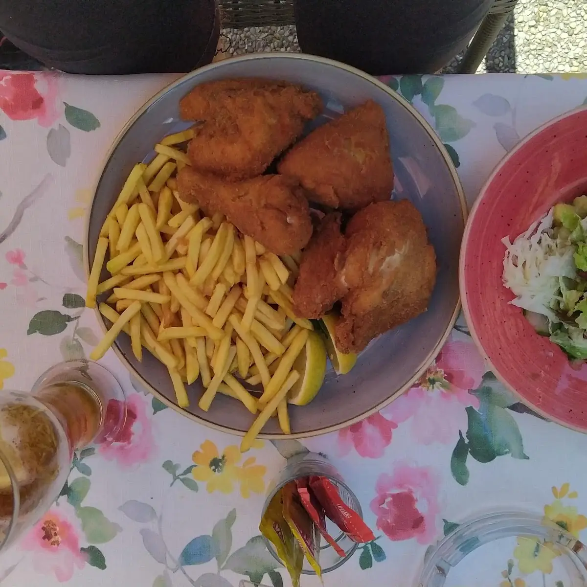 Backhendl Mit Gemischtem Salat