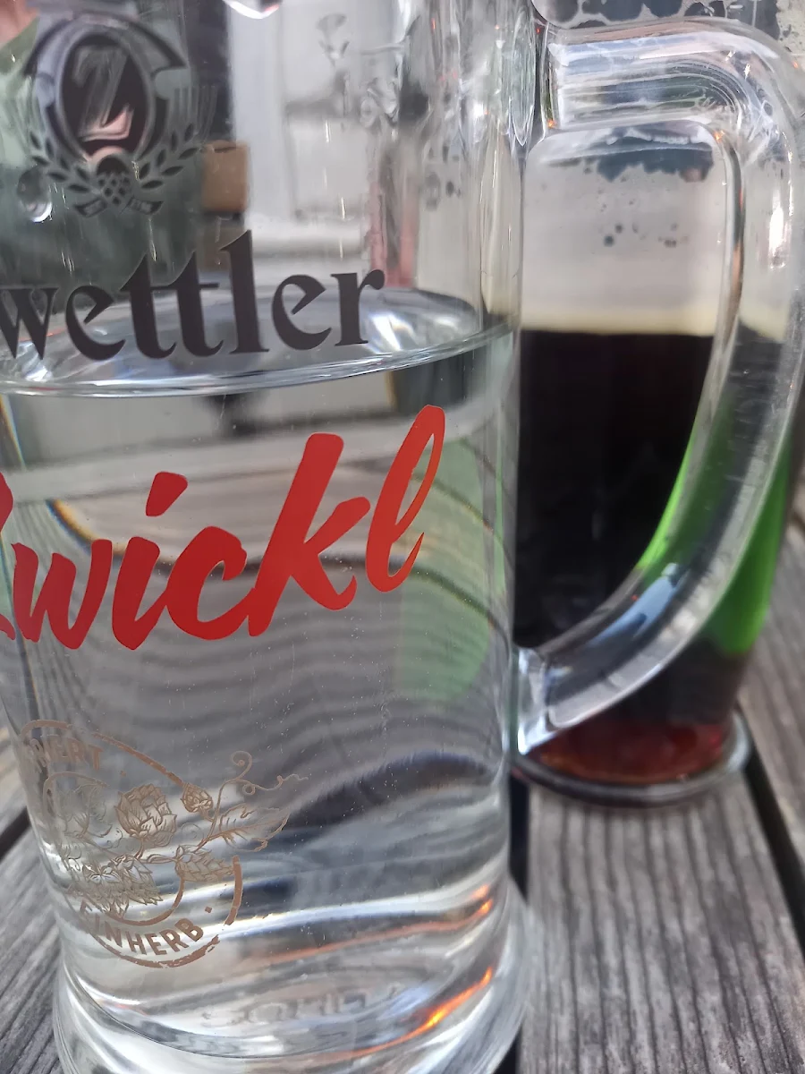 Leitungswasser Und Bier