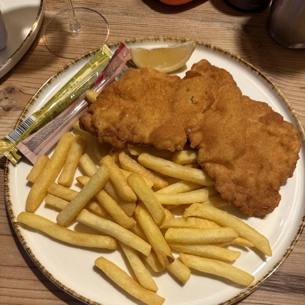 Schnitzel Mit Pommes