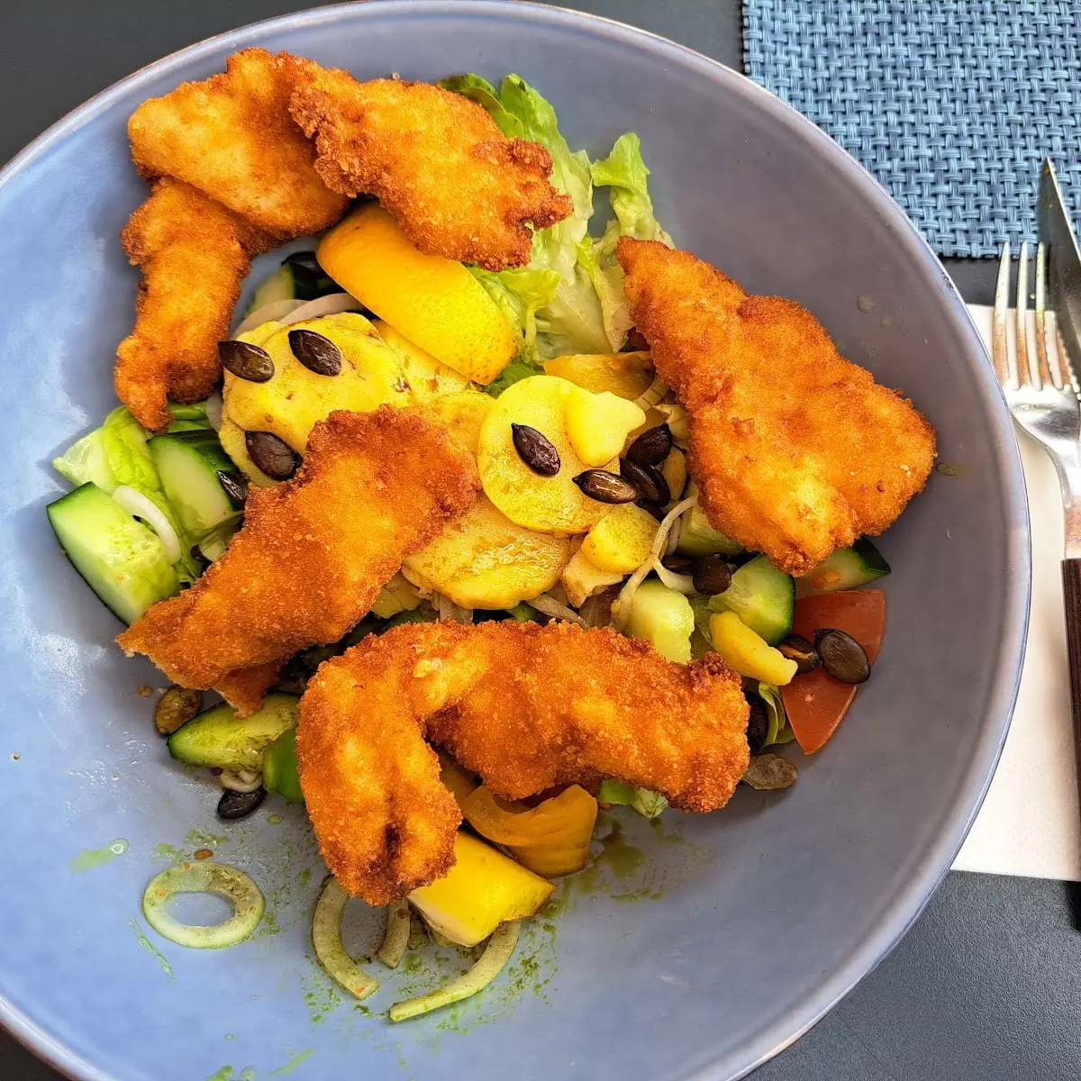 Steirischer Backhendelsalat