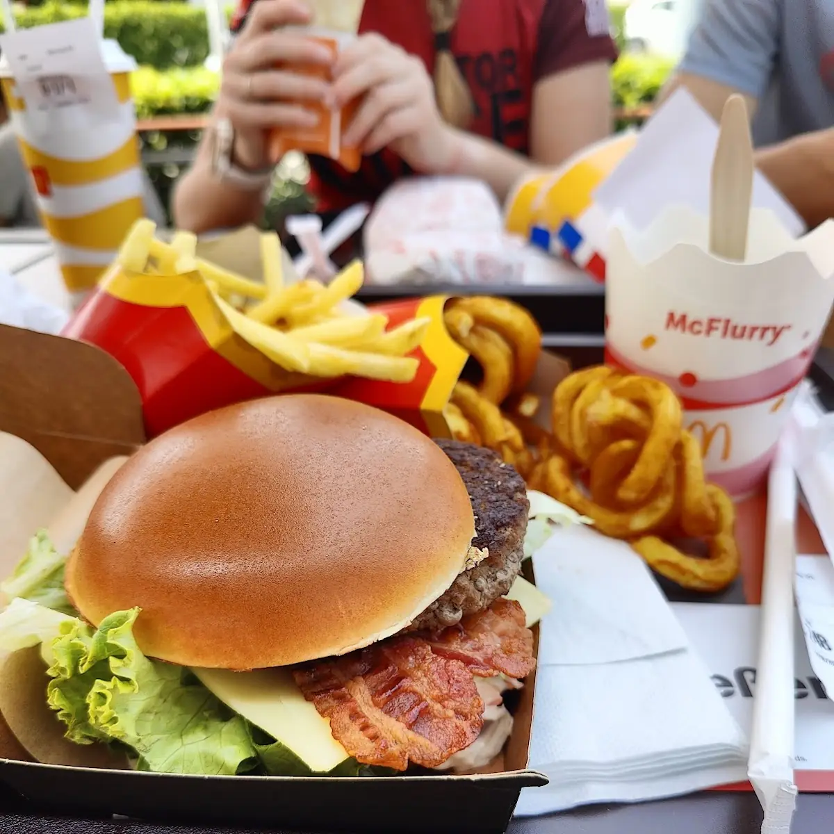 Signature Mcburger