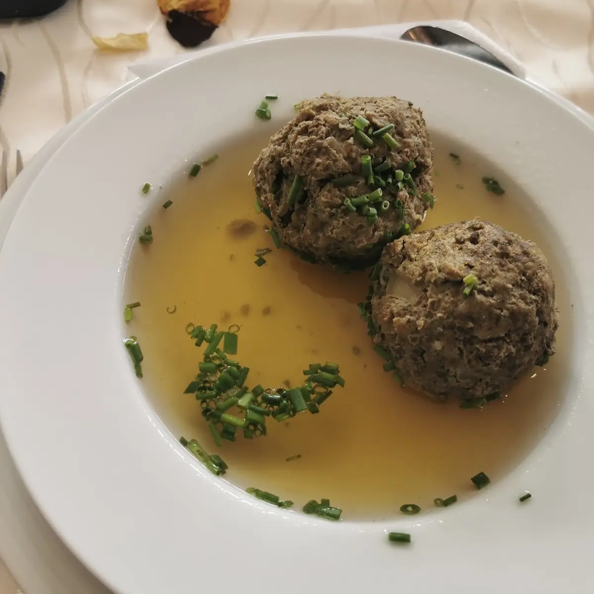 Leberknödelsuppe